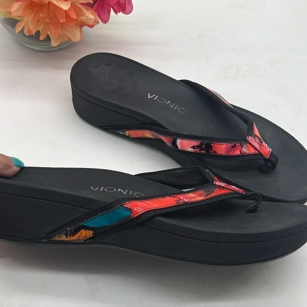 Vionic High Tide 380 Red Black Multi Orthidic Platform Flip Flop Sandals 11